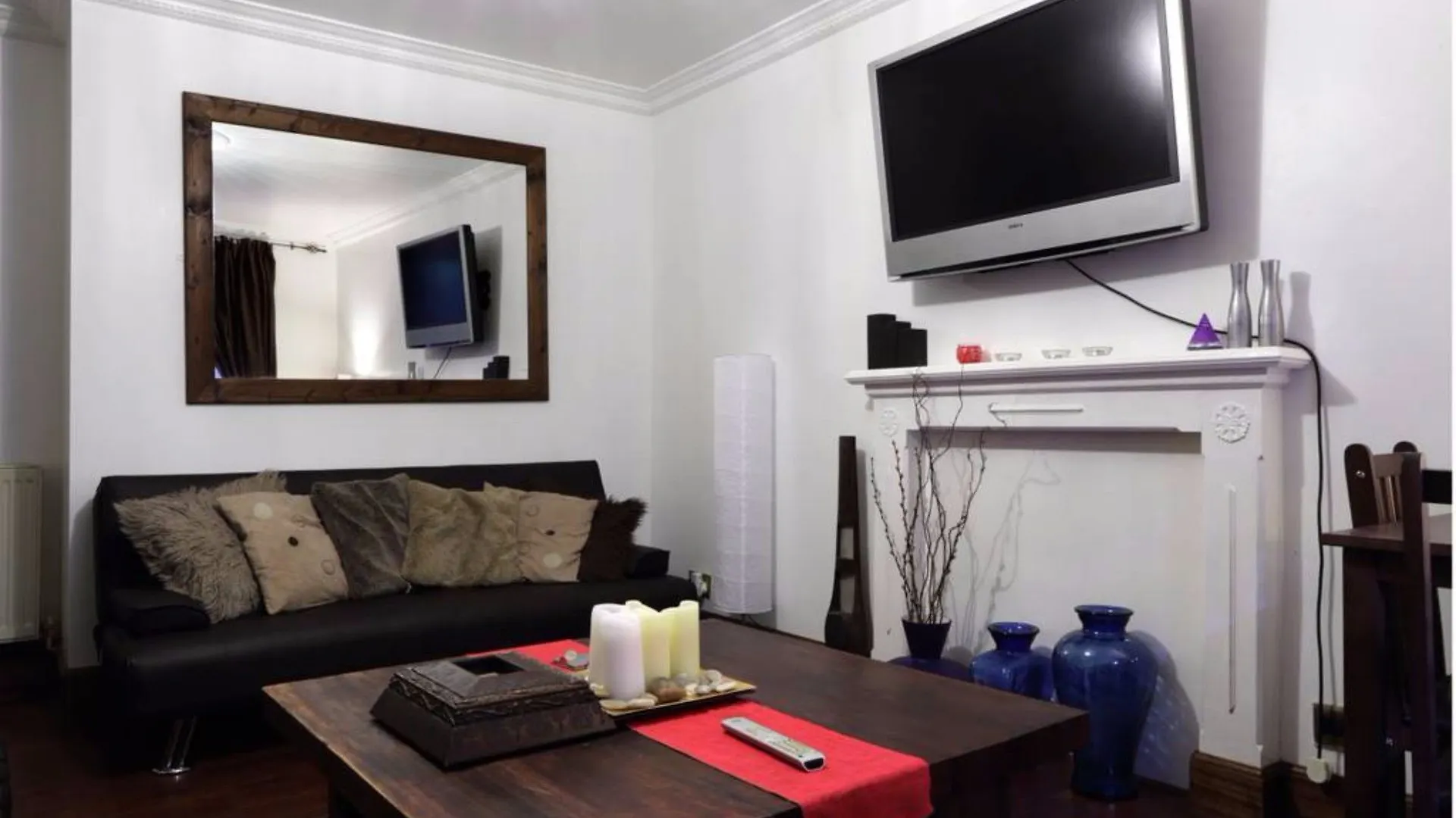 2 Bedroom Flat Near Edinburgh Playhouse 0*,